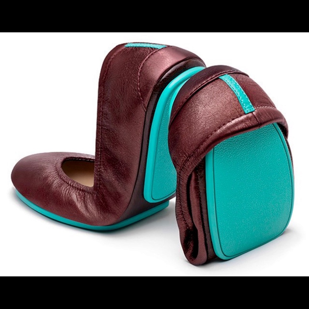 🤎BNIB Raspberry Truffle Tieks🤎